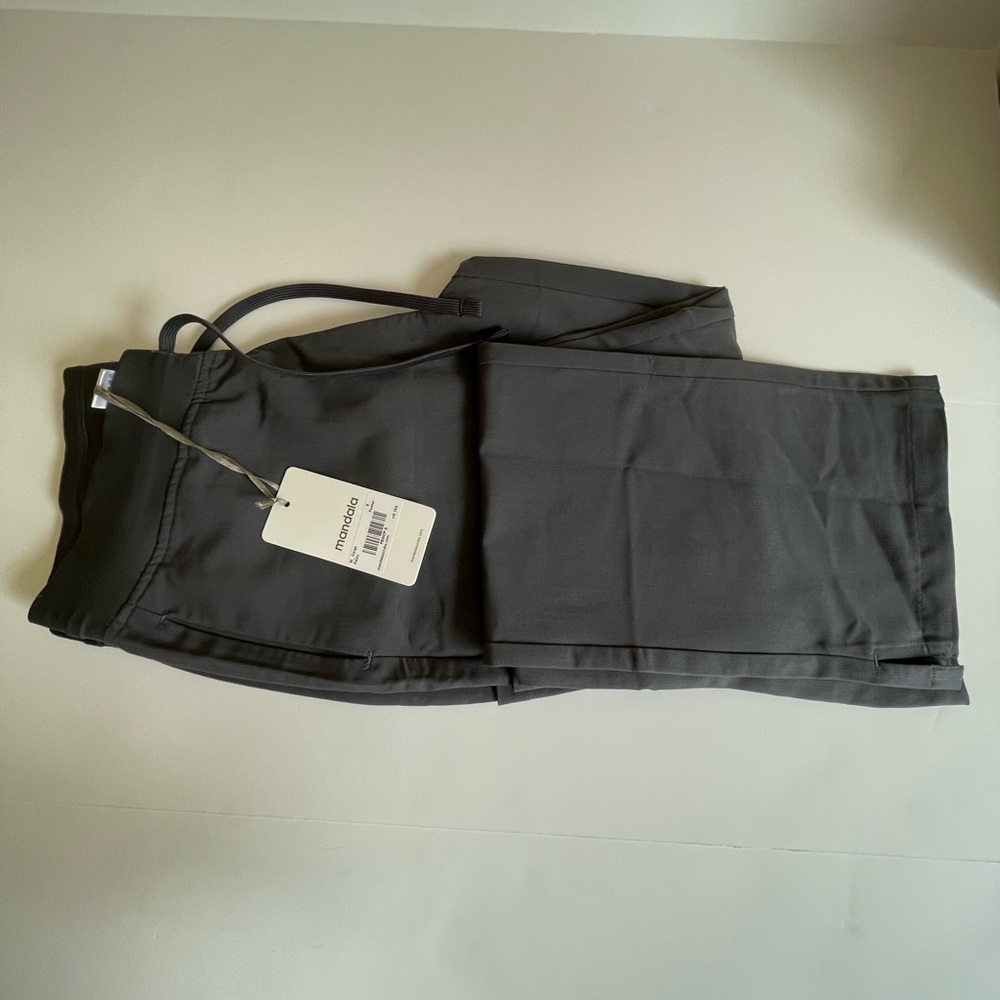 Mandala 9 pocket cargo scrub pants petite length Grey